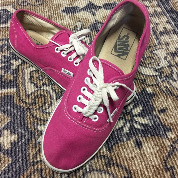 vans magenta
